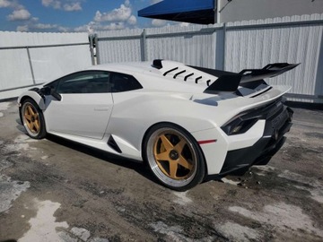 Lamborghini Huracan STO 5.2 V10 640KM 2023 Lamborghini Huracan STO 2023 5.2l 5.2 Benzyna 640KM, zdjęcie 1