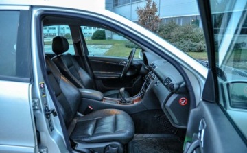 Mercedes Klasa C W203 Sedan W203 1.8 (C 180 Kompressor) 143KM 2002 Mercedes-Benz Klasa C 1,8 (143KM) Skory 1.8 Benzyna 143KM, zdjęcie 9