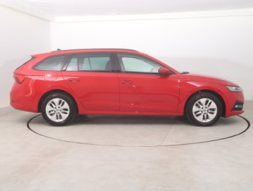 Skoda Octavia IV Liftback 1.5 TSI EVO 150KM 2023 Skoda Octavia 1.5 TSI, Serwis ASO, Automat, Klima, zdjęcie 5
