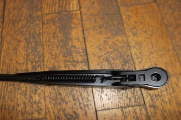 РЫЧАГ СТЕКЛООЧИСТИТЕЛЯ JELCZ