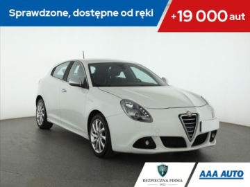 Alfa Romeo Giulietta Nuova II Hatchback 5d 1.4 TB 16v Mair 170KM 2012 Alfa Romeo Giulietta 1.4 T MultiAir, Salon Polska