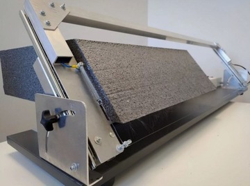 МАШИНА ДЛЯ РЕЗИСТНОЙ ГИЛЬОТИНЫ ДЛЯ ПЕНОСТРОЕНИЯ 102c