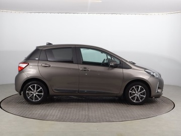 Toyota Yaris III Hatchback 5d Facelifting 2017 1.5 Dual VVT-iE 111KM 2019 Toyota Yaris 1.5 Dual VVT-i, Navi, Klima, zdjęcie 5