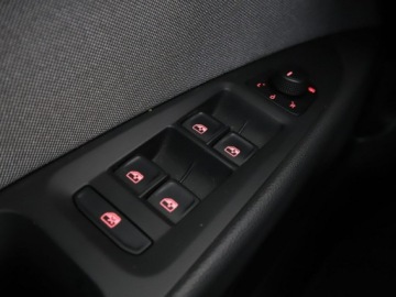 Seat Leon III Hatchback Facelifting 1.5 EcoTSI 130KM 2018 Seat Leon full LED klima auto tempomat, zdjęcie 33