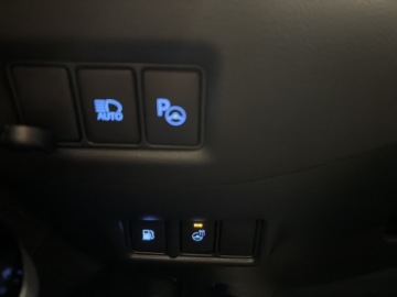 Toyota C-HR I Crossover Facelifting 2.0 Hybrid Dynamic Force 184KM 2020 Toyota C-HR 2.0 Hybrid Executive Toyota C-HR 2.0 E, zdjęcie 17