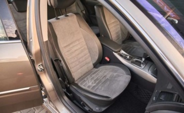 Renault Laguna III Hatchback 2.0T 16v 170KM 2011 Renault Laguna Renault Laguna 2.0 TCe 170 Initiale 2.0 Benzyna 170KM, zdjęcie 16