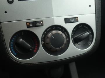 Opel Corsa D Hatchback 5d Facelifting 1.2 Twinport ECOTEC 85KM 2013 Opel Corsa 1.2, Salon Polska, Serwis ASO, Klima, zdjęcie 13