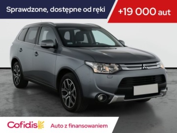 Mitsubishi Outlander III SUV Facelifting 2.2 DOHC DI-D 150KM 2014 Mitsubishi Outlander 2.2 DI-D, Salon Polska, 4X4