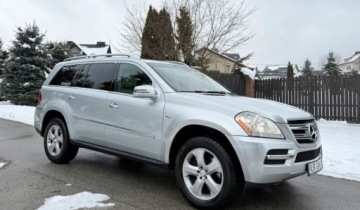 Mercedes Klasa GL X164 2011 Mercedes-Benz GL Mercedes-Benz GL 350 BlueTEC 4Matic 7G-TRONIC 3.0 Diesel