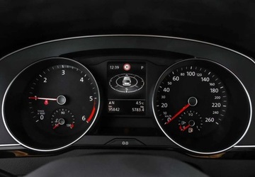 Volkswagen Passat B8 Variant Facelifting 2.0 TDI SCR 200KM 2023 Volkswagen Passat Variant 2.0TDI 200KM DSG, Business, Czujniki parkowania,, zdjęcie 18