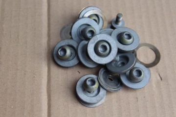 HONDA CB 750 HORNET 23+ SRUBA SRUBY SRUBKI TARCZY HAMULCWEJ PRZOD