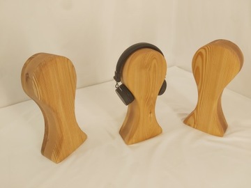 Деревянная головка для наушников.