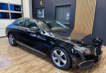 Mercedes Klasa E W213 Limuzyna 2.0 300d 245KM 2018 Mercedes-Benz Klasa E E 300D 245KM NAVI 75.000km virtual AUTOMAT LED perf, zdjęcie 4