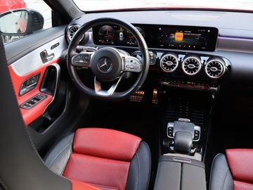Mercedes Klasa A W177/V177 Hatchback 2.0 250 224KM 2018 Mercedes A A 250, Salon Polska, Serwis ASO, zdjęcie 6
