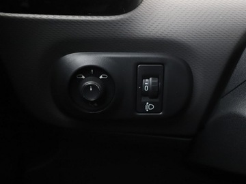 Citroen C4 Cactus Crossover Facelifting 1.2 PureTech 110KM 2019 Citroen C4 Cactus navi kamera klima-auto Bluetooth, zdjęcie 32