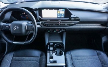 Citroen C5 III 2023 Citroen C5X Citroen C5 X 1,2 PureTech 130 KM 1.2 Benzyna 130KM, zdjęcie 9