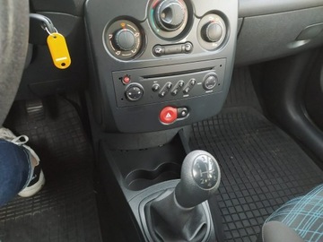 Renault Clio III Hatchback 5d 1.2 i 16V 65KM 2008 Renault Clio 1.2 65KM dobrze utrzymany, zdjęcie 2