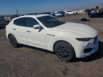 Maserati Levante 3.0 V6 GDI 350KM 2019 Maserati Levante 2019 MASERATI LEVANTE 3.0 Benzyna 350KM, zdjęcie 3