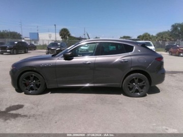 Maserati Levante 2021 Maserati Levante 2021r, 3.0L, 4x4 3.0 Benzyna 345KM, zdjęcie 6