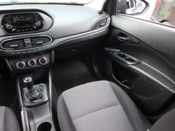Fiat Tipo II Sedan Facelifting 1.0 T3 Turbo 100KM 2020 Fiat Tipo 1.0 FireFly, Salon Polska, zdjęcie 7