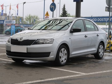 Skoda Rapid II Spaceback 1.2 MPI 75KM 2015 Skoda Rapid 1.2 MPI, Salon Polska, Serwis ASO, zdjęcie 1