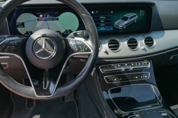 Mercedes Klasa E W213 2022 Mercedes E300de 306ps 4matic Hak Blis Skóra Virtual Webasto Kamera Ambiente, zdjęcie 15