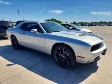Dodge Challenger III 2023 Dodge Challenger Sxt 2023 3.6 Benzyna 303KM, zdjęcie 4