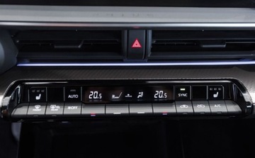 Toyota Prius V (XW60) 2.0  Hybrid Dynamic Force Plug-in 223KM 2023 Toyota Prius Plug-in 2.0 Hybrid Prestige 2.0 Hybryda 223KM, zdjęcie 31