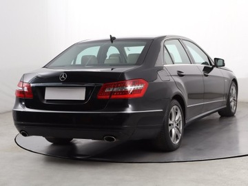 Mercedes Klasa E W212 Limuzyna 350 CDI BlueEFFICIENCY 231KM 2009 Mercedes E E 350 CDI 4MATIC, Salon Polska, 227 KM, zdjęcie 4