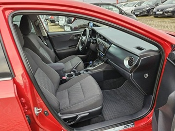 Toyota Auris II Hatchback 5d 1.8 HSD 136KM 2013 Toyota Auris 1,8 Hybryda 136KM automat kamera, zdjęcie 7