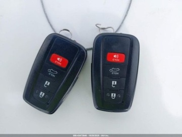 Toyota Highlander III 2023 Toyota Highlander 2023 TOYOTA HIGHLANDER HYBRID XLE 2.5 Hybryda 186KM, zdjęcie 14