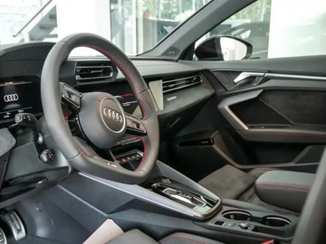 Audi A3 8Y Limousine Facelifting 1.5 35 TFSI 150KM 2025 AUDI A3 35 TFSI S Line Sedan 1.5 (150KM) 2025, zdjęcie 3