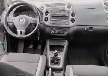 Volkswagen Golf Plus II 2013 Volkswagen Golf Plus 2013r, 1.6 TDI. Lekko uszkodzony lewy bok. Jezdzi., zdjęcie 5