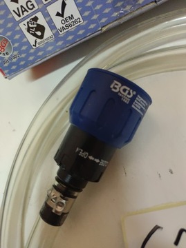 Adapter do wymiany oleju skrzyń biegów VAG B.1402
