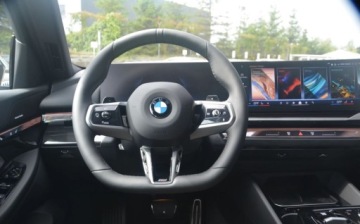 BMW Seria 5 G90-91 Touring 2.0 520d 197KM 2025 BMW Seria 5 BMW Bonkowscy Salon Polska Promocyjne Finansowanie 2.0, zdjęcie 17