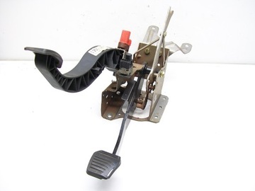 Pedał sprzegła hamulca mondeo mk3 1.8 2.0 16v