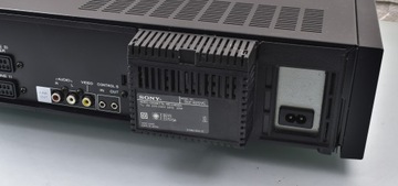 SONY SLV-825 Wysokiej klasy magnetowid VHS Hi-Fi stereo do zestawu ES