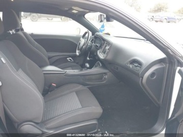 Dodge Challenger III 2022 Dodge Challenger 2022r., SXT, od ubezpieczalni 3.6 Benzyna 303KM, zdjęcie 8