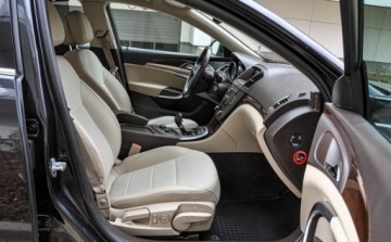 Opel Insignia I Sedan 2.0 Turbo ECOTEC 250KM 2013 Opel Insignia 2,0T (250KM) 4x4 Salon PL 2013 r. 2.0 Benzyna 250KM, zdjęcie 10