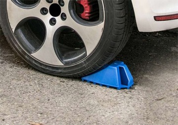 4 шт. противооткатные колодки, замок тормозных колодок