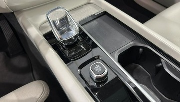 Volvo XC60 II 2021 Volvo XC 60 B4 AWD Inscription, zdjęcie 17