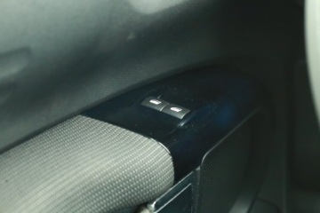 Citroen C4 Cactus Crossover 1.2 PureTech 82KM 2015 Citroen C4 Cactus 1.2 PureTech, Klima, Tempomat, zdjęcie 16