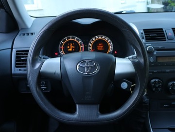 Toyota Corolla X Sedan Facelifting 1.6 Valvematic 132KM 2012 Toyota Corolla 1.6 Valvematic, Salon Polska, zdjęcie 17