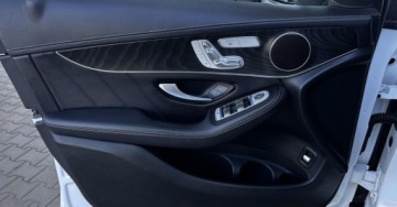 Mercedes GLC C253 Coupe 2.0 300 245KM 2018 Mercedes-Benz GLC SalonPL AMG Line Kamera360 Pneumatyka Integracja smartfo, zdjęcie 8