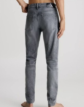 Calvin Klein Jeans spodnie J30J323847 1BZ szary 31/32