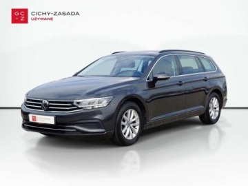 Volkswagen Passat B8 Variant Facelifting 1.5 TSI EVO 150KM 2021 Volkswagen Passat Variant 1.5TSI 150KM Business DSG SalonPL SerwisASO Acc