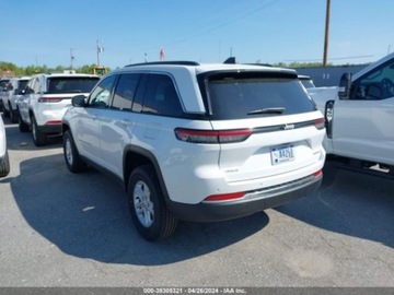 Jeep Grand Cherokee V 2024 Jeep Grand Cherokee Laredo 2024 3.6l 3.6 Benzyna 293KM, zdjęcie 3