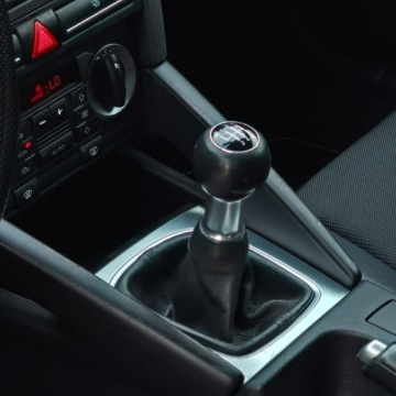 Audi A3 8P Hatchback 3d 2.0 TDI PD 170KM 2006 Audi A3 Sportback 2.0 TDI DPF S line Sportpaket, zdjęcie 27