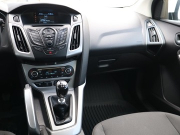 Ford Focus III Kombi 1.0 EcoBoost 125KM 2012 Ford Focus 1.0 EcoBoost, Klima, Klimatronic, zdjęcie 7