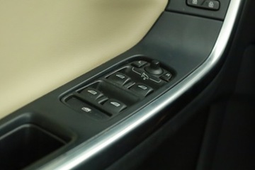 Volvo S60 II Sedan Facelifting 2.0 D4 DRIVE-E 190KM 2017 Volvo S60 D4, Salon Polska, 187 KM, Skóra, Xenon, zdjęcie 13